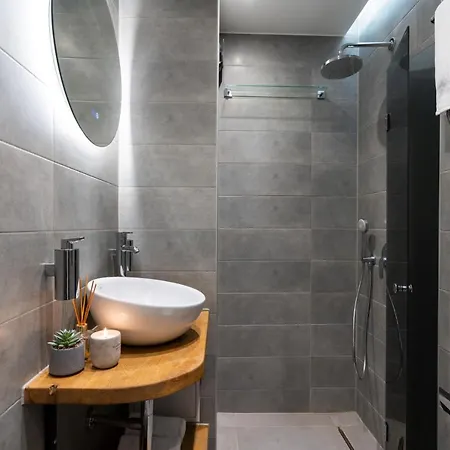 Lozenets Modern Apartment Tranquil & Central